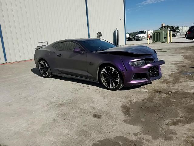 2018 Chevrolet Camaro - Image 10
