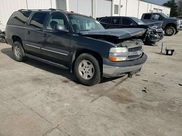 2004 Chevrolet Suburban - Image 11