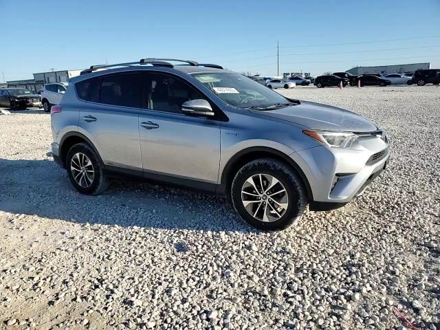 2018 Toyota RAV 4 - Image 11