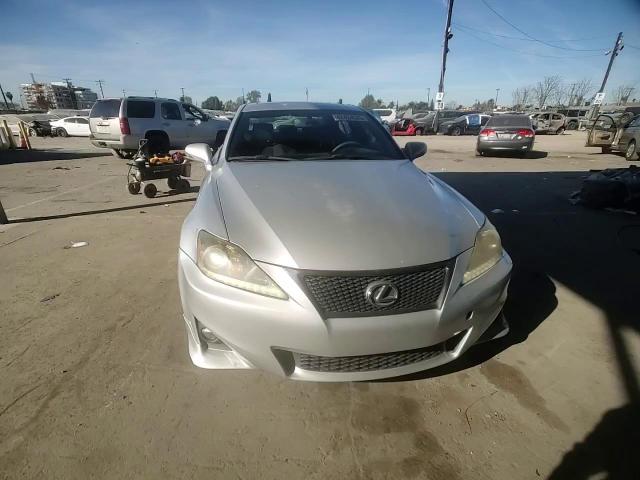 2012 Lexus IS - Image 11