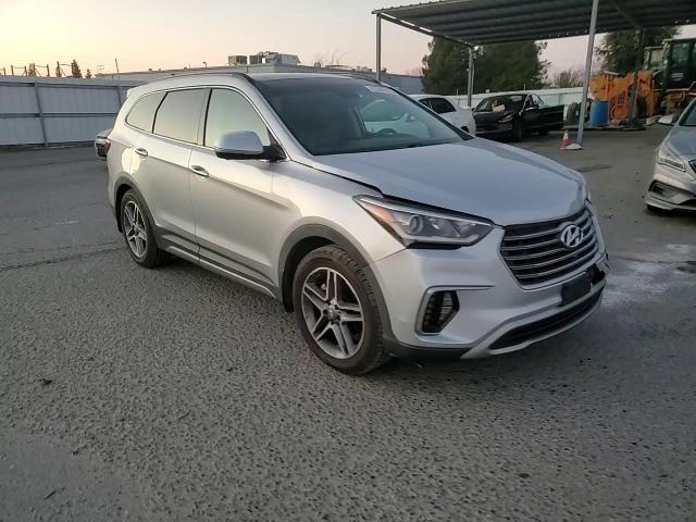 2017 Hyundai Santa Fe - Image 11