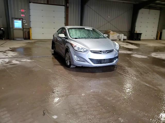 2015 Hyundai Elantra - Image 10