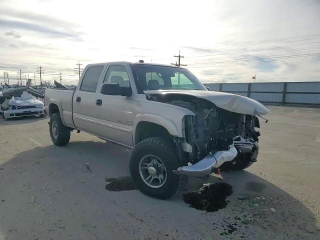 2005 GMC Sierra - Image 11