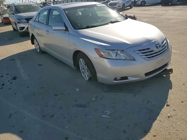 2009 Toyota Camry - Image 11
