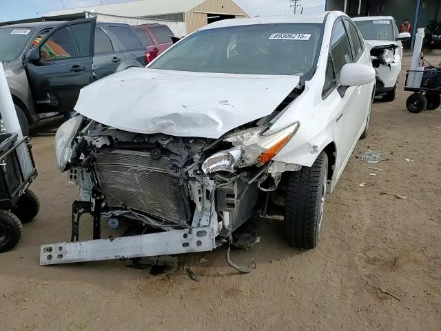 2014 Toyota Prius - Image 11