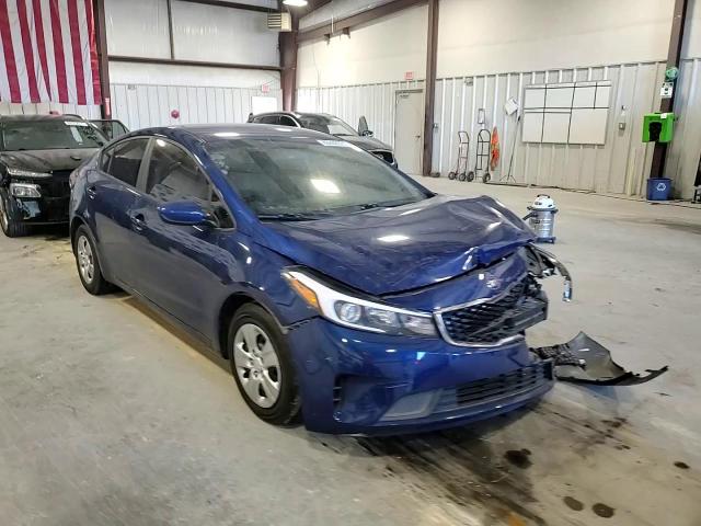2018 Kia Forte - Image 11