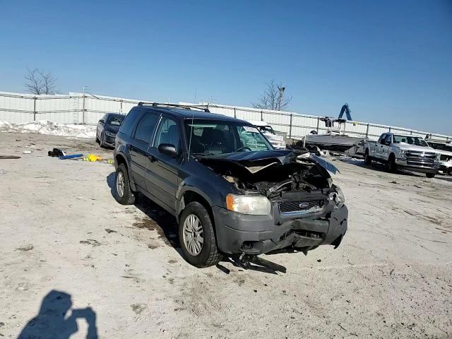 2004 Ford Escape - Image 11