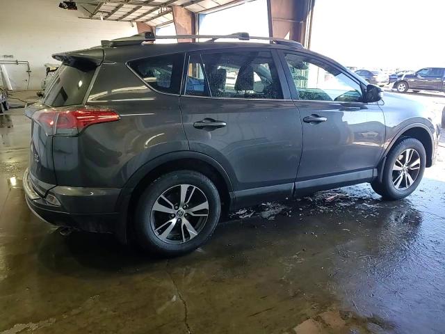 2018 Toyota RAV 4 - Image 14