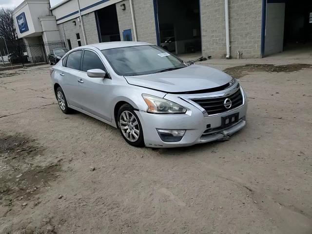 2013 Nissan Altima - Image 11