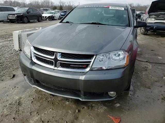 2013 Dodge Avenger - Image 13