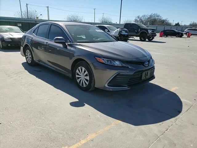 2022 Toyota Camry - Image 10