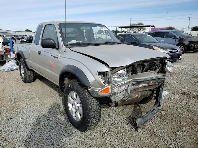 2004 Toyota Tacoma - Image 11