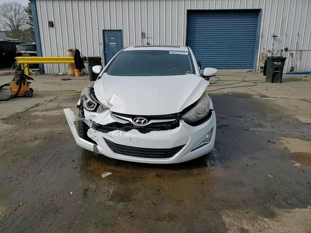 2015 Hyundai Elantra - Image 13