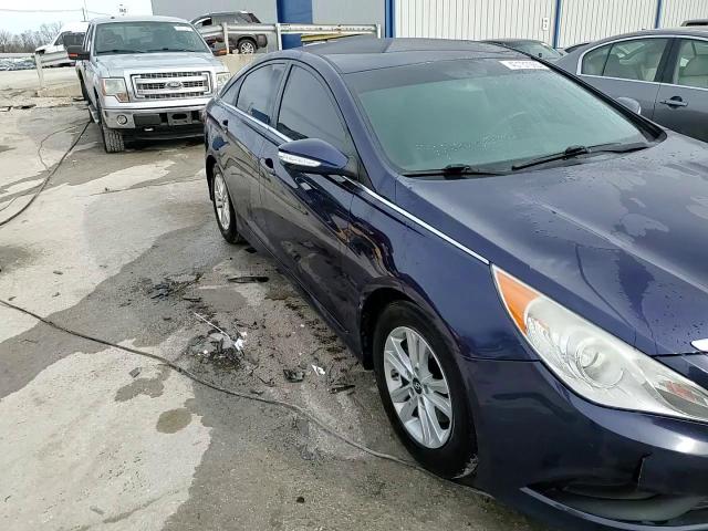 2014 Hyundai Sonata - Image 13