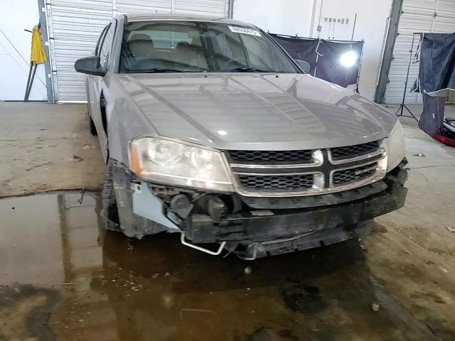 2014 Dodge Avenger - Image 10
