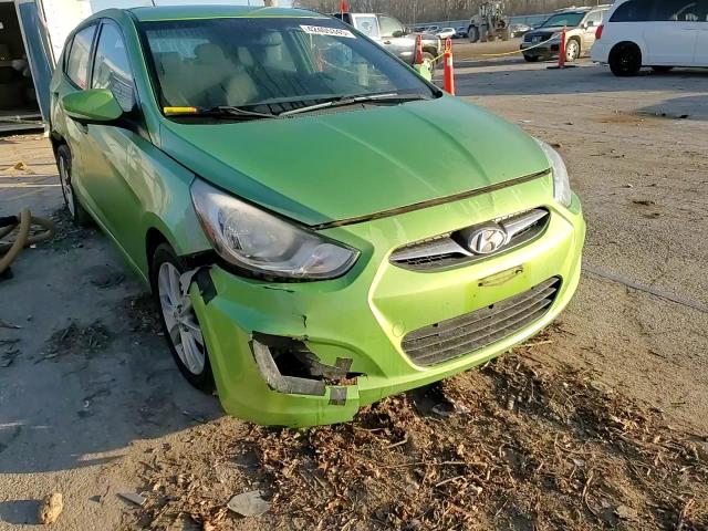 2013 Hyundai Accent - Image 13