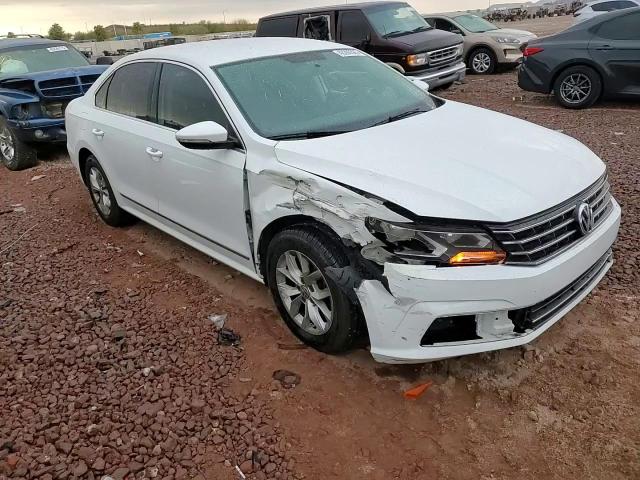 2016 Volkswagen Passat - Image 10
