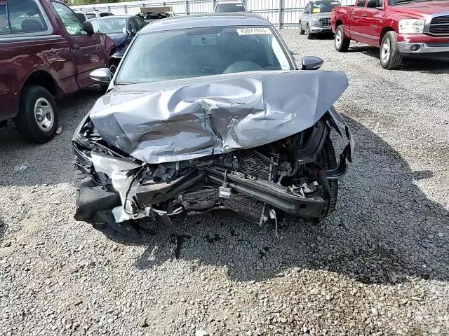 2017 Volkswagen Passat - Image 12
