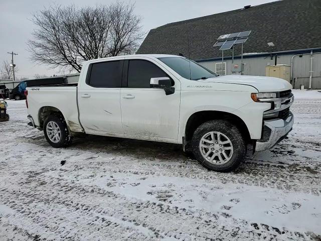 2022 Chevrolet Silverado - Image 11