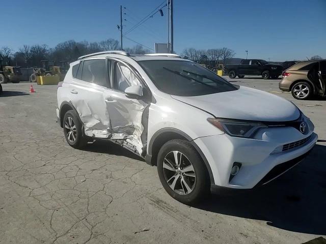 2016 Toyota RAV 4 - Image 12