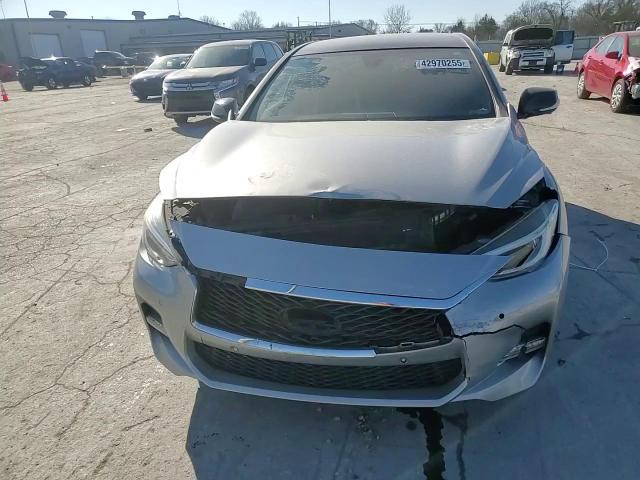 2018 Infiniti QX30 - Image 11