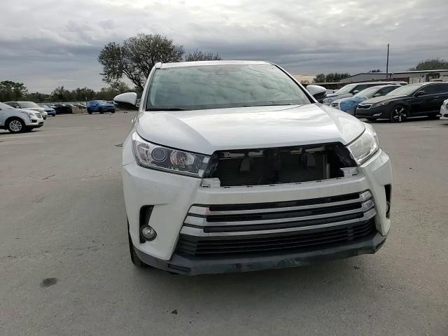 2018 Toyota Highlander - Image 15