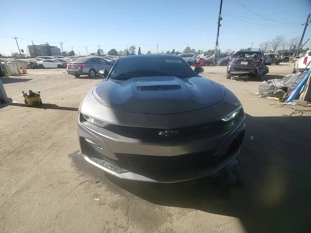 2020 Chevrolet Camaro - Image 11