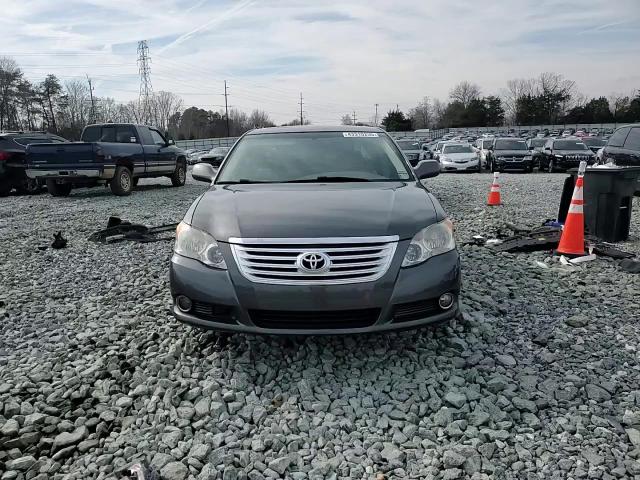 2008 Toyota Avalon - Image 11
