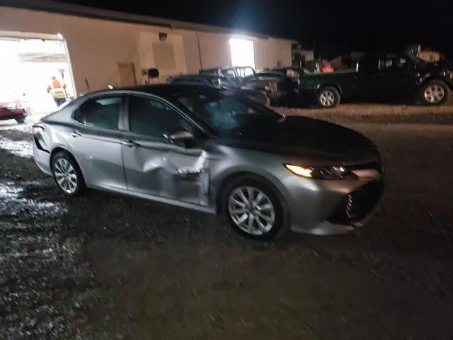 2019 Toyota Camry - Image 13