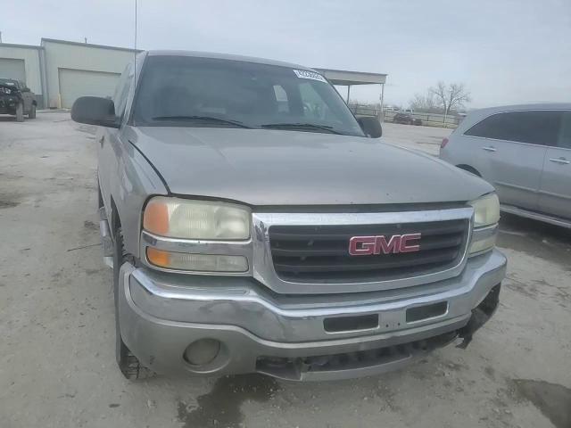 2003 GMC Sierra - Image 11
