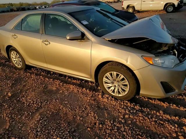 2014 Toyota Camry - Image 10