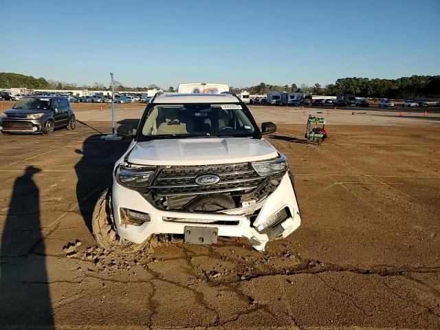 2022 Ford Explorer - Image 12