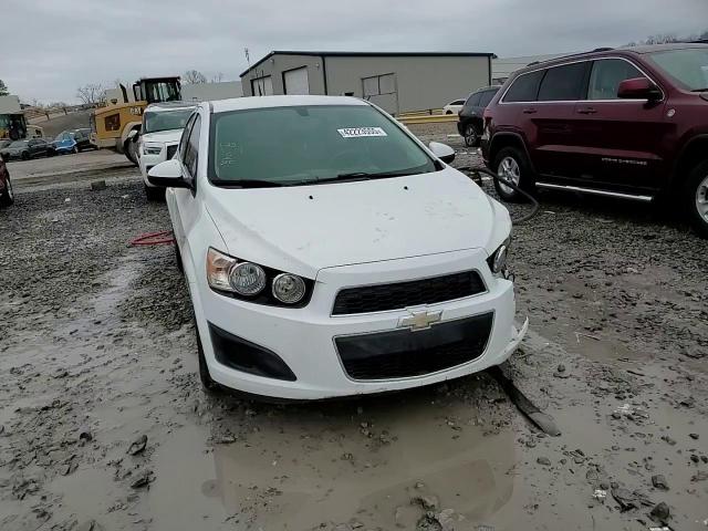 2014 Chevrolet Sonic - Image 13