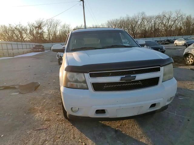 2011 Chevrolet Tahoe - Image 11