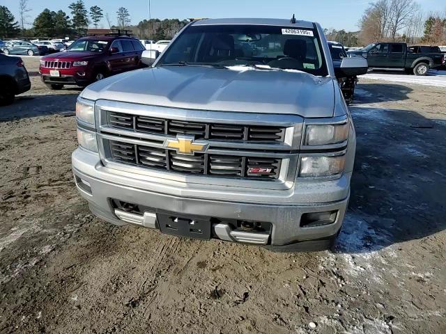 2015 Chevrolet Silverado - Image 11