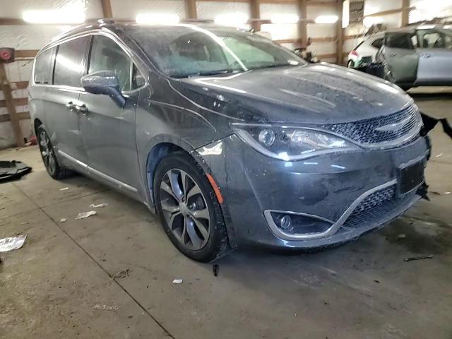 2017 Chrysler Pacifica - Image 14