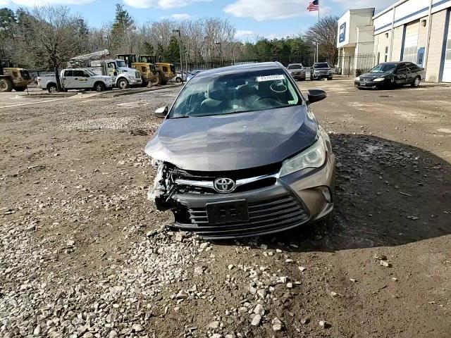 2015 Toyota Camry - Image 10