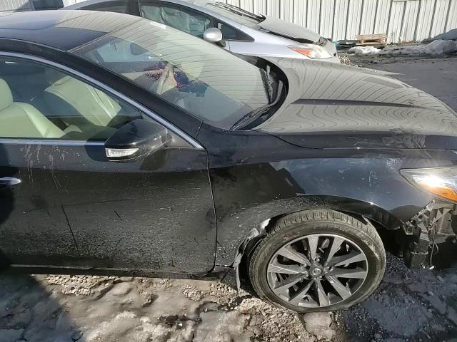 2017 Nissan Altima - Image 10