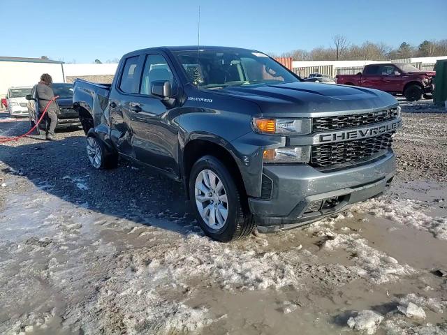 2019 Chevrolet Silverado - Image 13