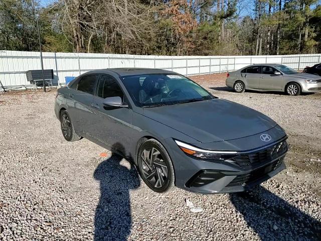 2024 Hyundai Elantra - Image 10