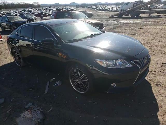 2014 Lexus ES - Image 10