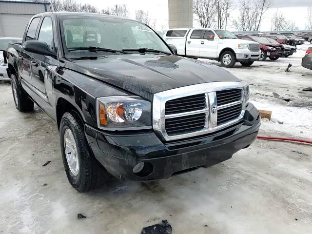 2006 Dodge Dakota - Image 13