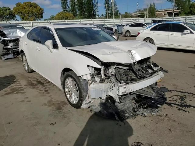 2016 Lexus ES - Image 10