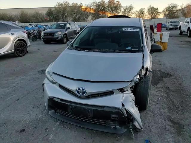 2015 Toyota Prius - Image 14
