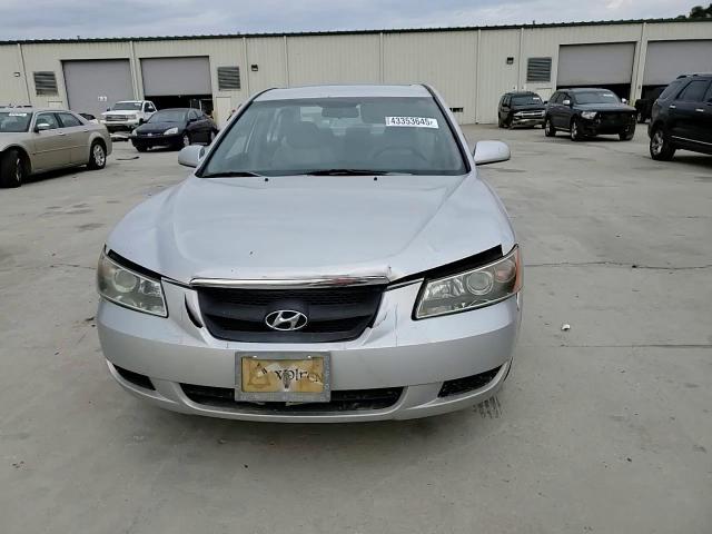 2008 Hyundai Sonata - Image 11