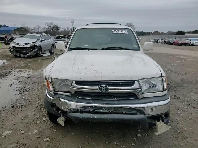 2002 Toyota 4Runner - Image 12