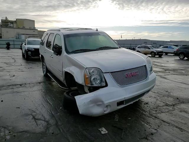 2011 GMC Yukon - Image 11