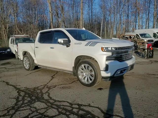 2019 Chevrolet Silverado - Image 11