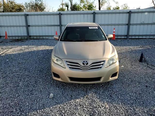2010 Toyota Camry - Image 10
