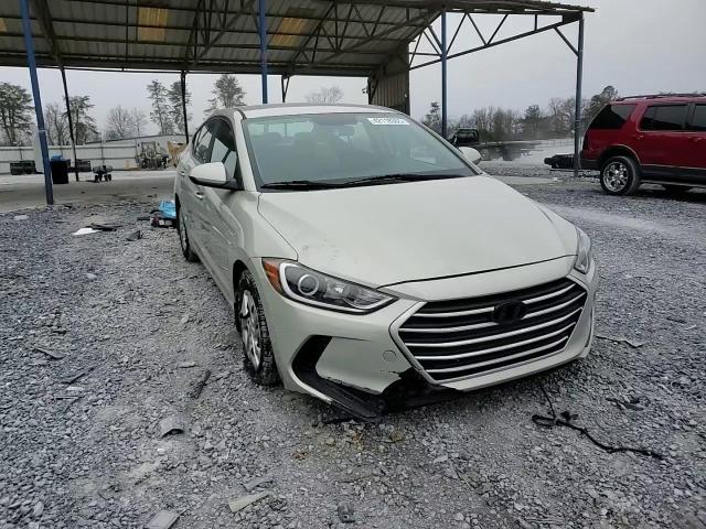 2017 Hyundai Elantra - Image 10